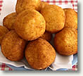 Arancine di riso con carne e piselli